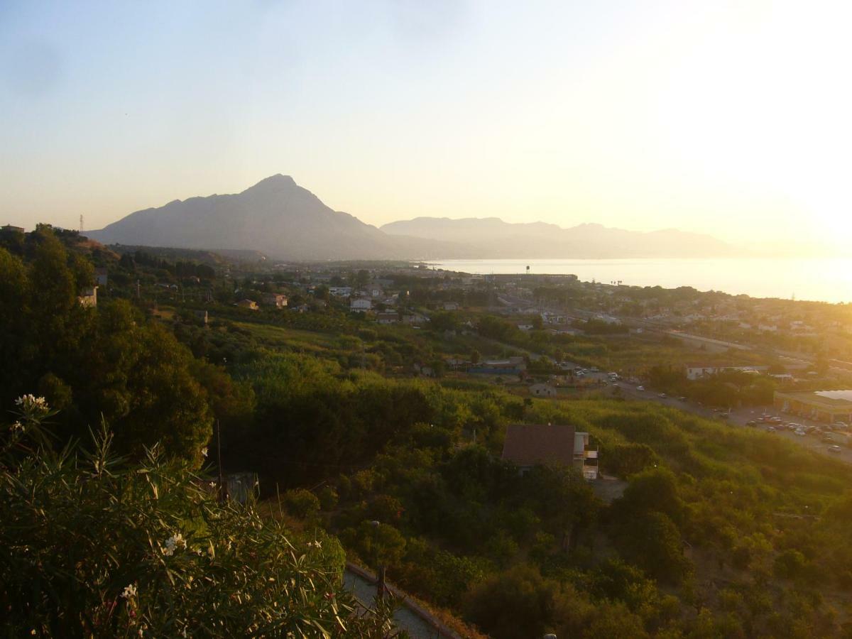 Casaleo Hotel Campofelice Di Roccella Buitenkant foto