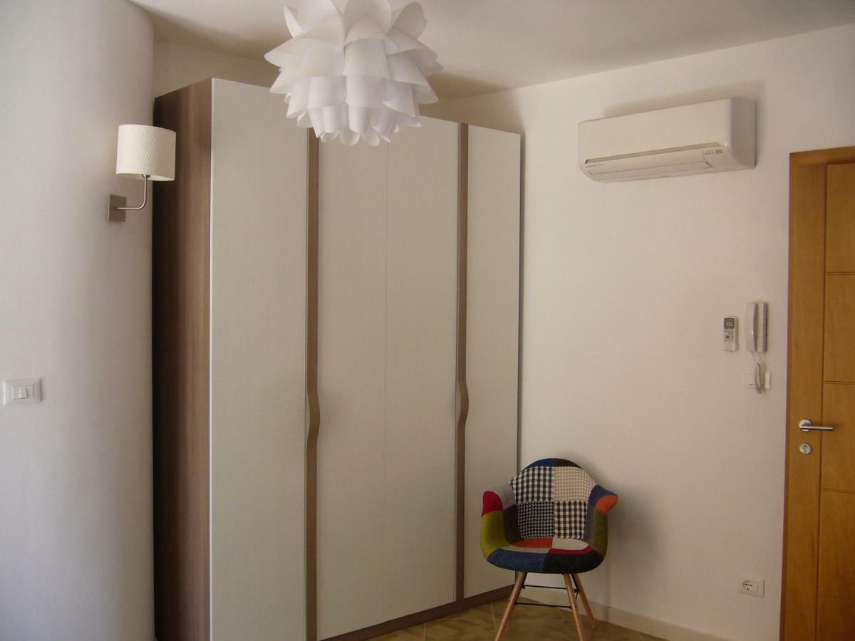 Casaleo Hotel Campofelice Di Roccella Buitenkant foto