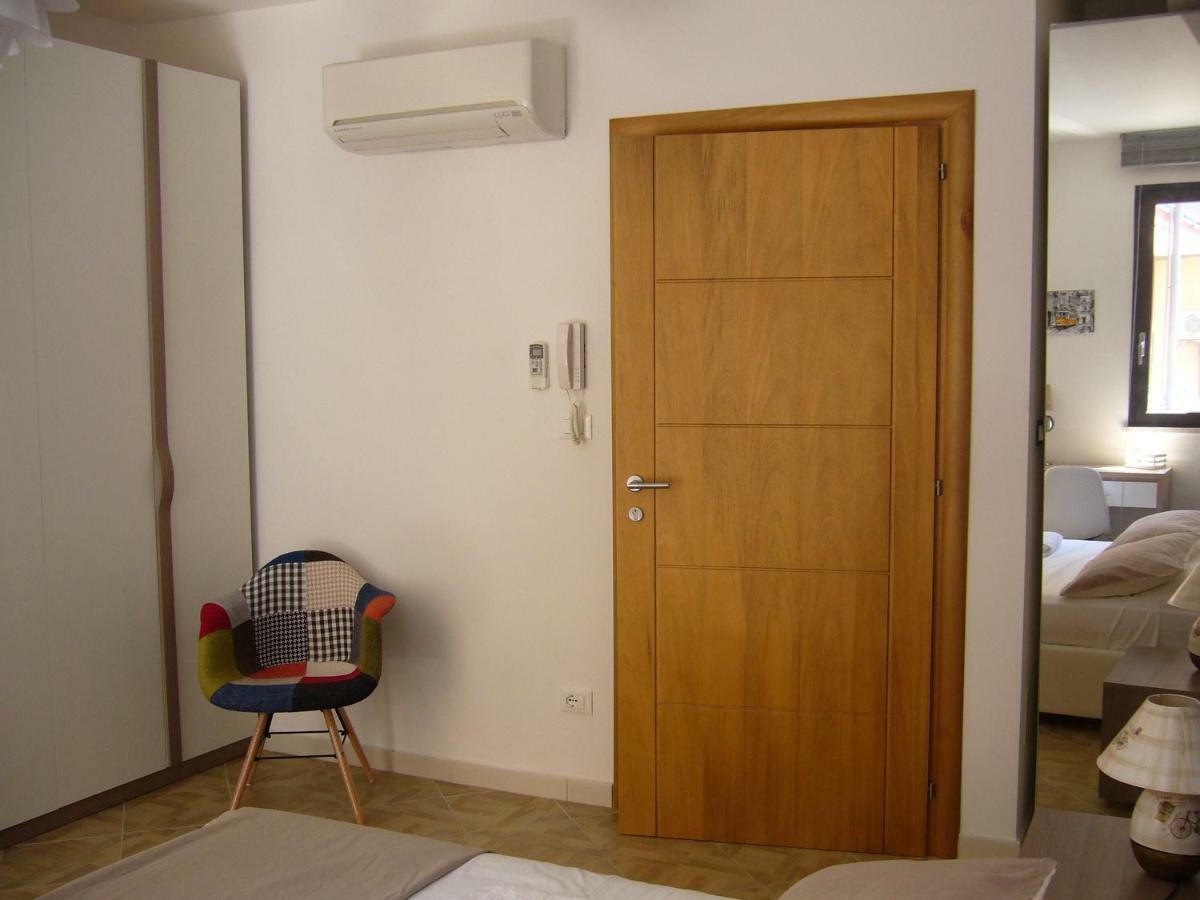 Casaleo Hotel Campofelice Di Roccella Buitenkant foto