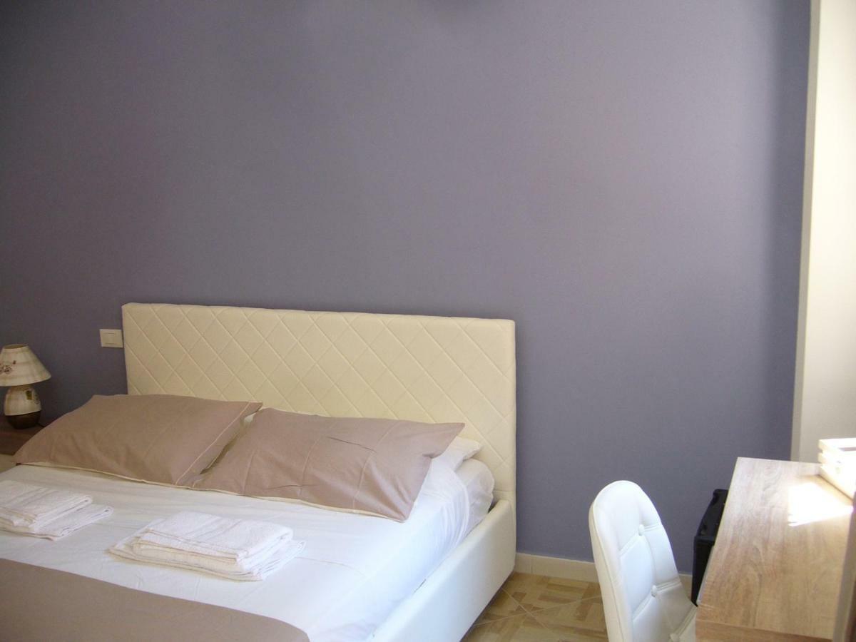 Casaleo Hotel Campofelice Di Roccella Buitenkant foto